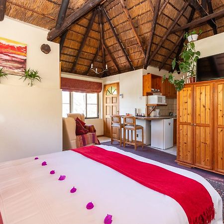 Montagu Little Sanctuary - Hot Spring Access At Reduced Price Apartment ภายนอก รูปภาพ