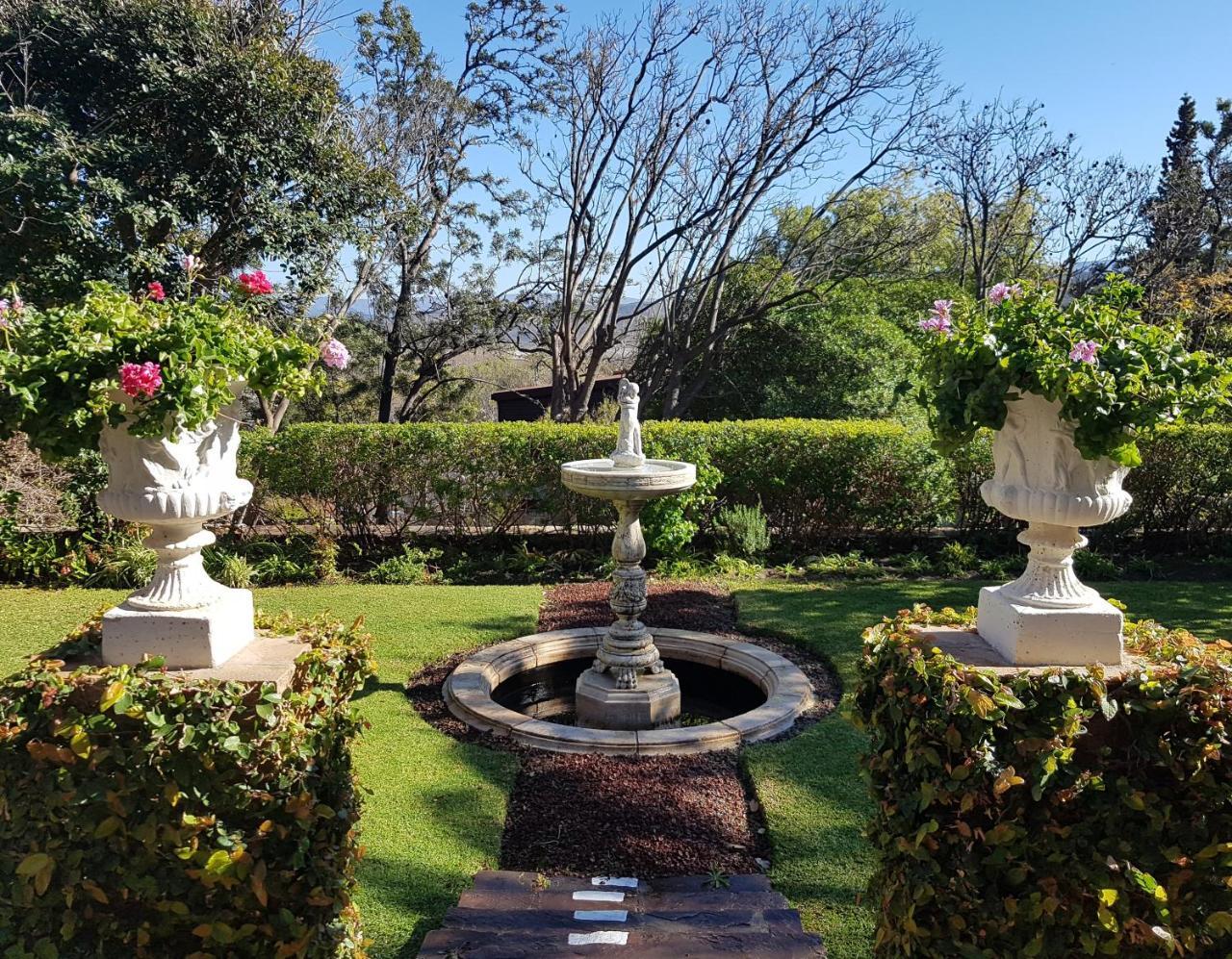 Montagu Little Sanctuary - Hot Spring Access At Reduced Price Apartment ภายนอก รูปภาพ